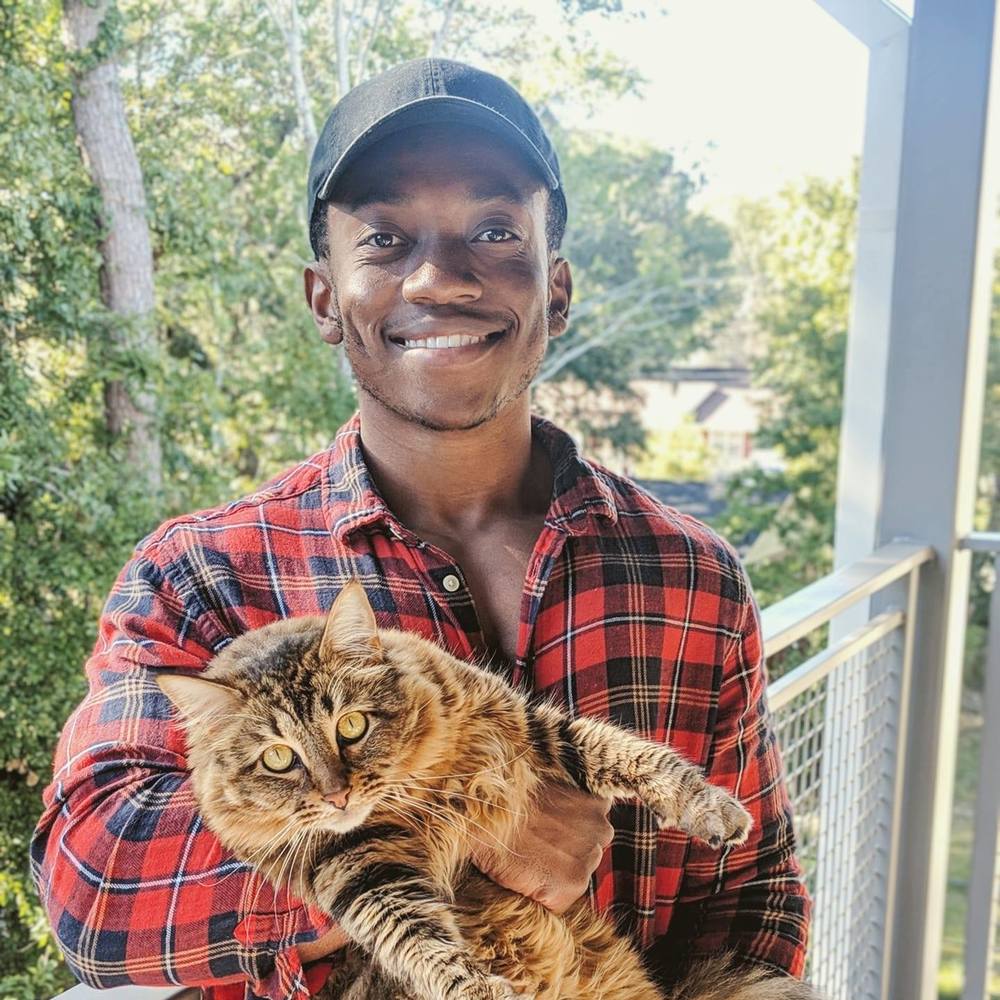 Meet your Posher, Dennis